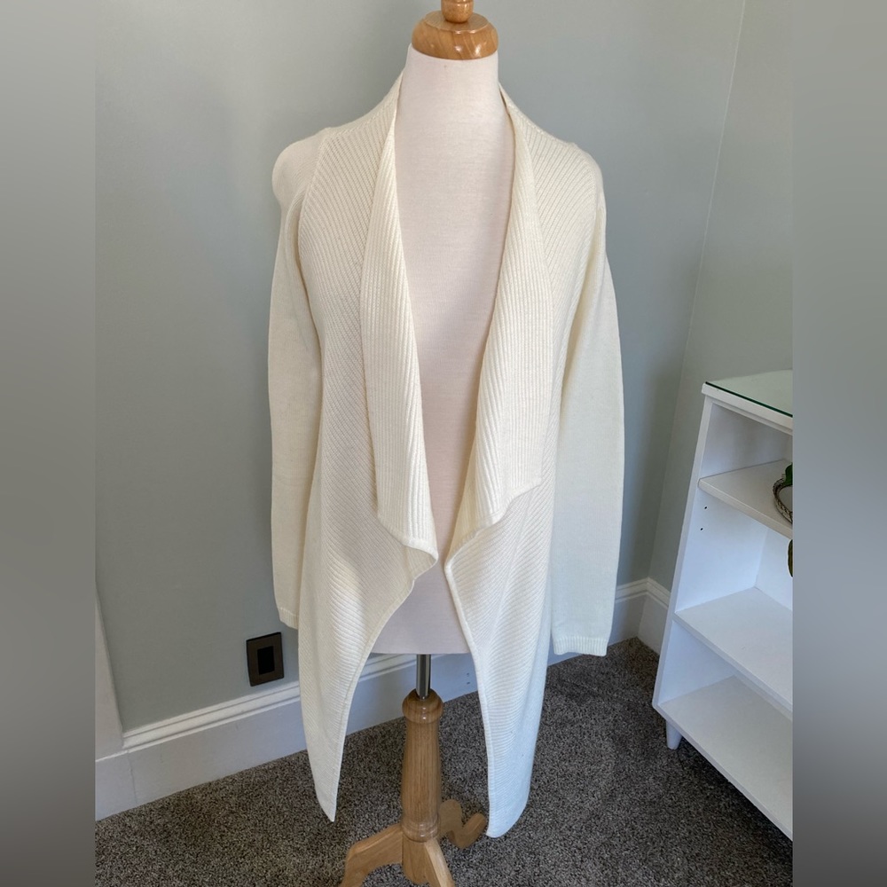 Express Ivory Wool Waterfall Cardigan. Knee length. Sz.Medium. New Without Tags.